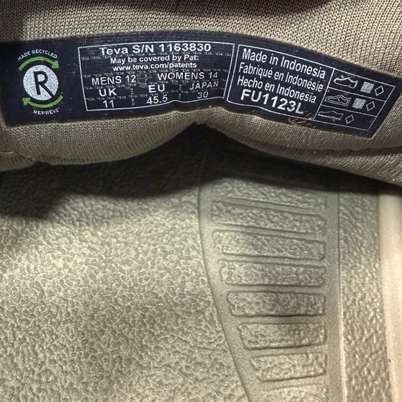 Sandals_&_Flip_Flops
